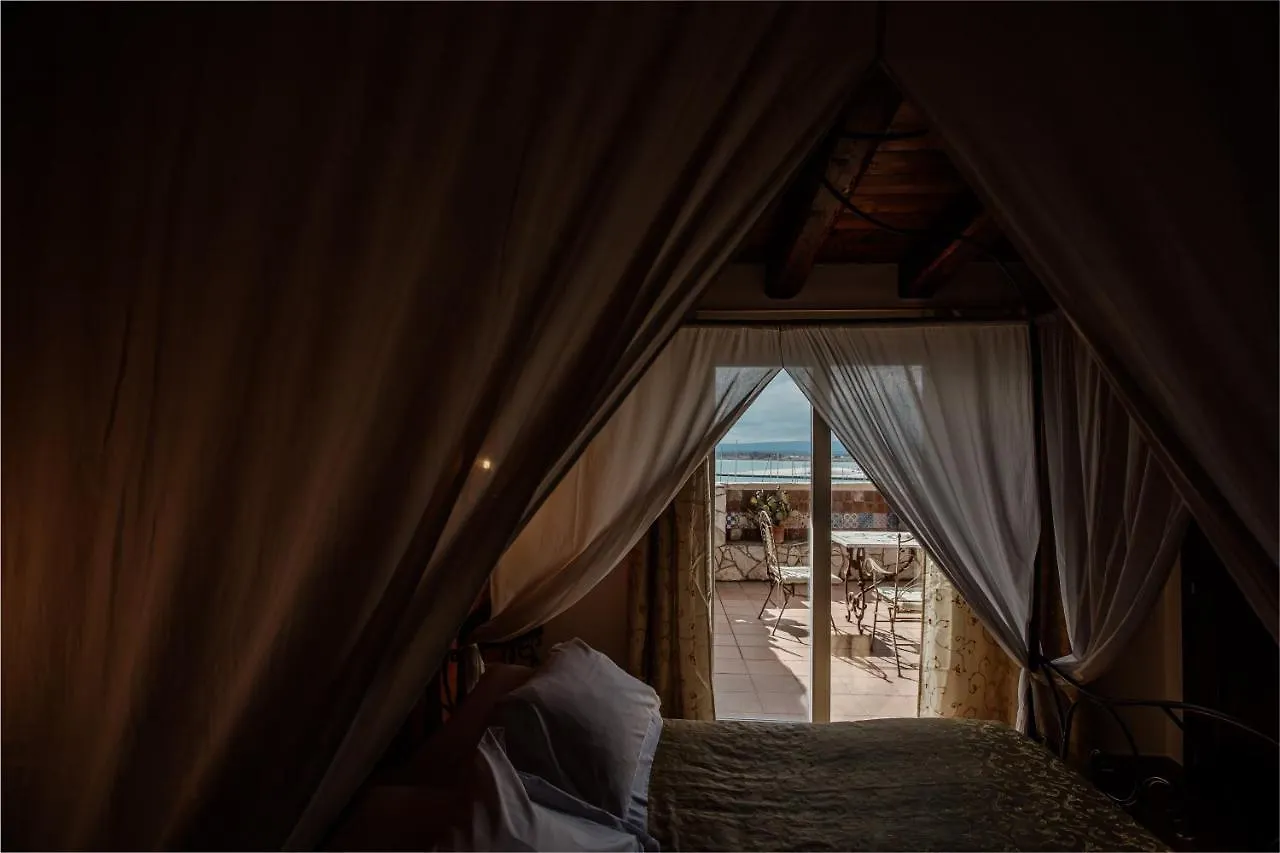Palazzo Giunta - Porta Marina Ortigia Bed and Breakfast Syracuse 3*,